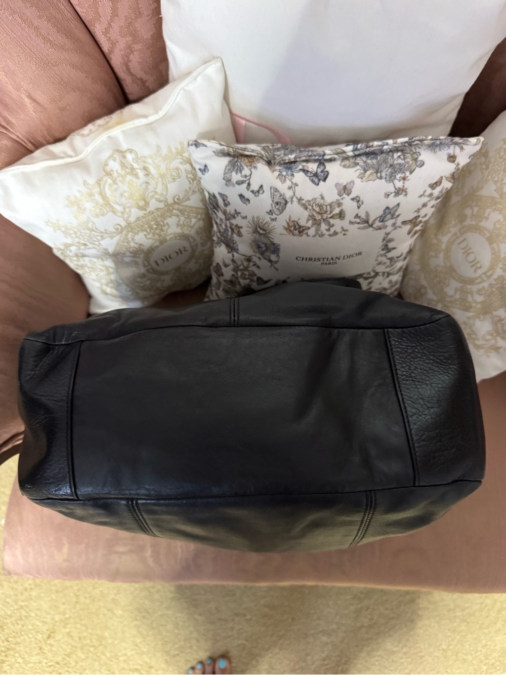 Coach East West Black Leather Tote Bag - Classic Everyday Carry - Picture 3 of 4